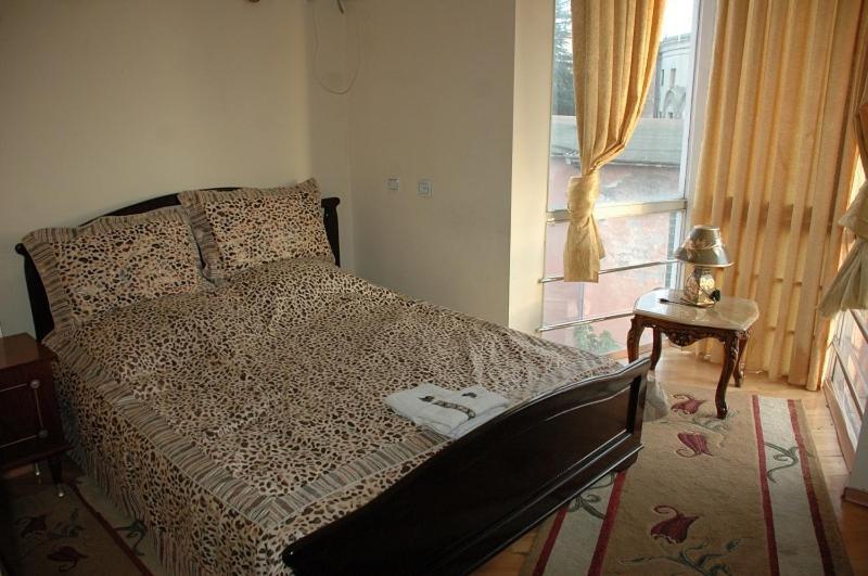 Edemi Hotel Kutaisi Luaran gambar